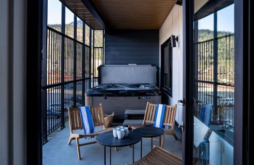 Revelstoke Apartment | Drop in Condo by Revelstoke Vacations