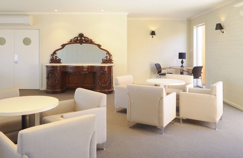 Drouin Hotel | Drouin Motel