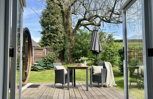 Chard Cottage | Drovers Run - sleeps 2 guests in 1 bedroom