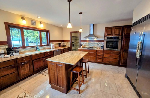 Drummond Island House | Drummond Island Hotel & Vacation Homes - Bass Cove Landing