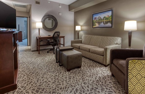 Huntsville Hotel | Drury Inn & Suites Huntsville at the Space & Rocket Center