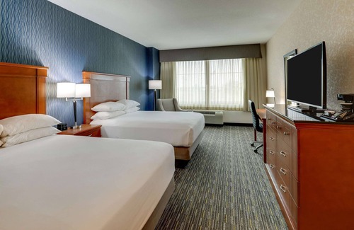 Arnold Hotel | Drury Inn & Suites St. Louis Arnold