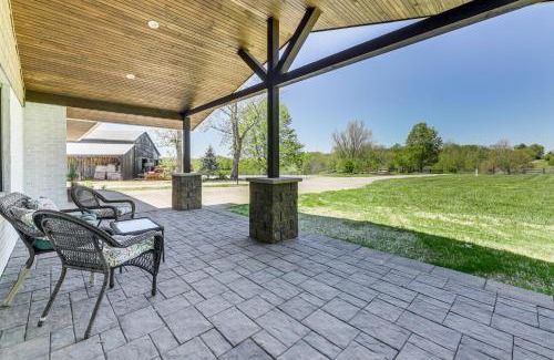Dry Ridge House | Dry Ridge Farmhouse with Hot Tub and Game Room!