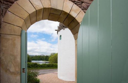 Melrose House | Dryburgh Stirling One