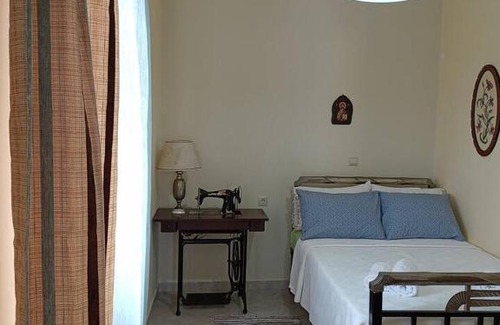 Kalokairines House | Drymonas cottage