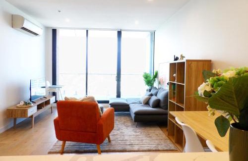 Carnegie Apartment | DS1002 - 2B2B Spacious Carnegie Penthouse Free Parking 2 bed 2 bath Top Floor 5mins to Chadstone Shopping centre Monash Uni 1min Carnegie railway