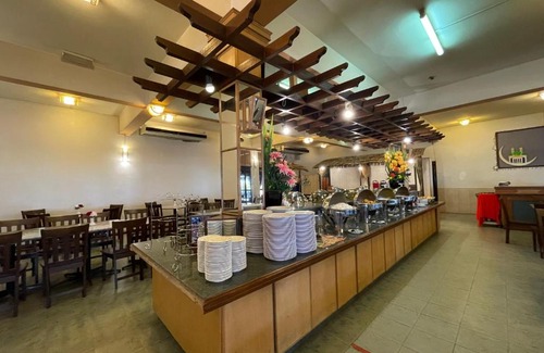 Batu Buruk Resort | DSH Batu Burok Beach Resort
