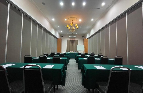 Batu Buruk Resort | DSH Batu Burok Beach Resort