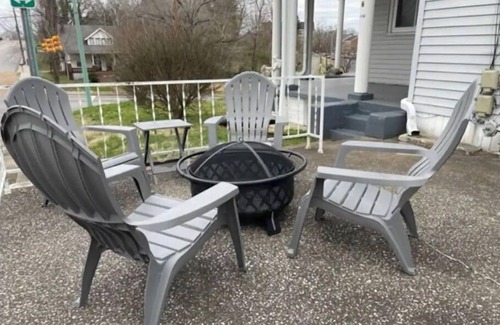 Clarksville Apartment | ❤DT Victorian Apt C❤~2br~Walk to DT/APSU~Firepit❤