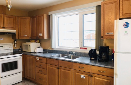 Whitehorse Apartment | DT Whitehorse Top Floor 2 En-suite Unit