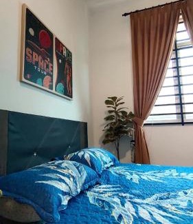 Durian Tunggal House | DT2165 Homestay 4 Room 8 Guest
