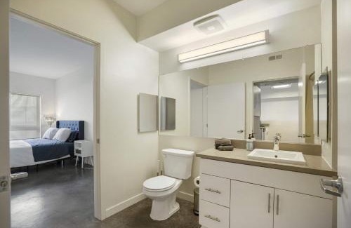 Arts District Apartment | DTLA Haven Luxury 2BR Apartment Arts District