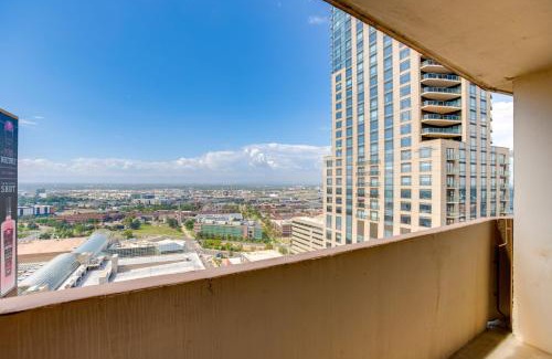 Downtown Denver Apartment | Dtwn Denver Condo with Mtn-View Balcony!