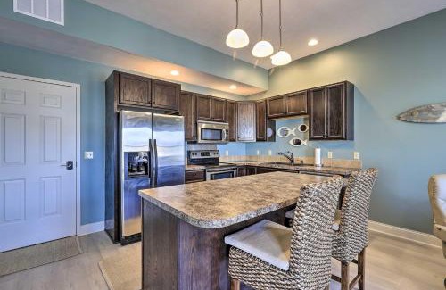 Ludington Apartment | Dtwn Ludington Condo Balcony, Walk To Beach!