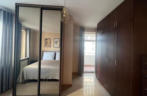 Mirow Apartment | Duży przestronny Apartament z darmowym parkingiem i dwoma balkonami