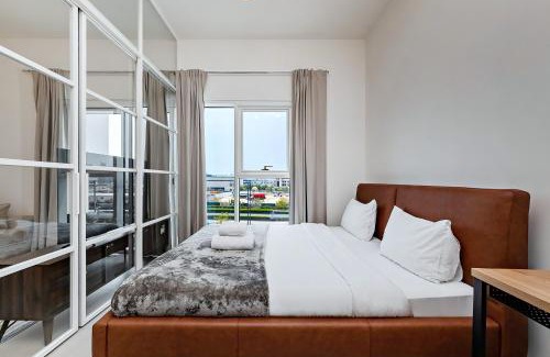 Dubai Apartment | Dubai Hills Cozy 1Br Golfville