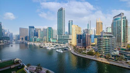 Dubai Marina Apartment | Dubai Marina Royal Premium Serviced Apartments Marina Wharf - KIDS STAY FREE plus free check in 24 hours
