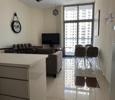 Dubai Marina Apartment | Dubai Marina Royal Premium Serviced Apartments Marina Wharf - KIDS STAY FREE plus free check in 24 hours