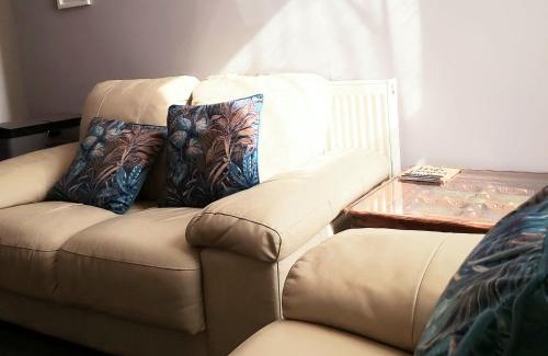 Ventnor Apartment | Dubarry Downs Annexe (Hot Tub)