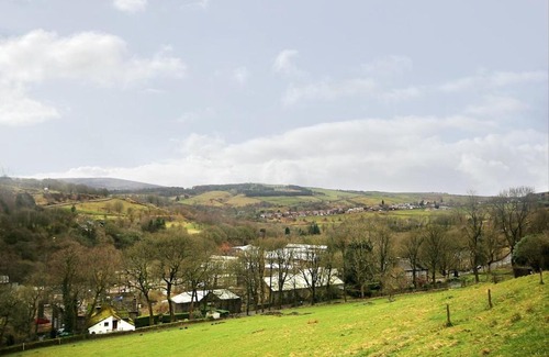 Delph House | Duck Cottage beautiful views countryside village