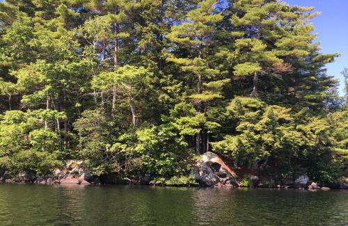 Hope House | Duck Cove Cottage on beautiful Hobbs Pond!