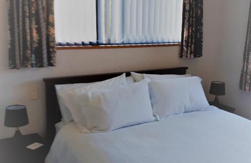 Hokitika Villa | 'Duck Down House'