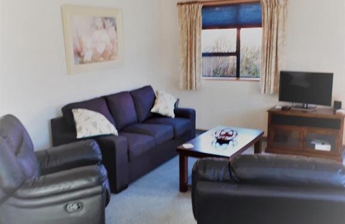 Hokitika Villa | 'Duck Down House'