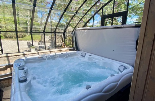 Tamerville Cottage | Duckfly 15 people : jacuzzi sauna, billard, 15min sea