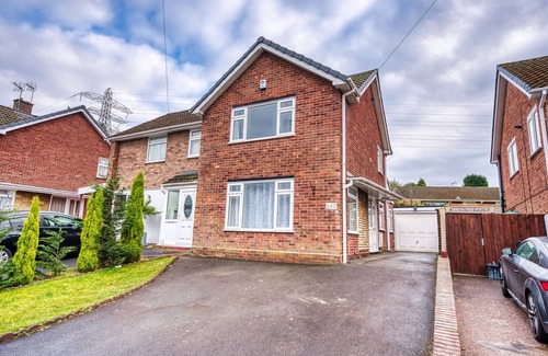Dudley House | Dudley-5 beds-Contractors-parking-long stay!
