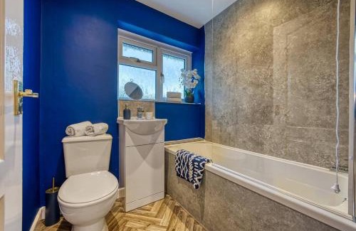 Dudley House | Dudley-5 Beds-contractors-parking-long Stay!