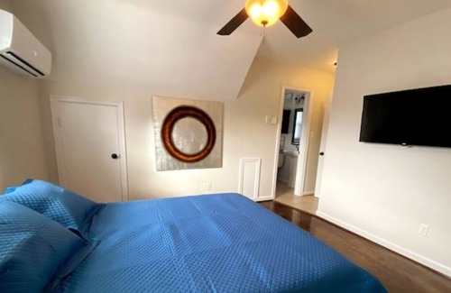 Roanoke House | Dudleys Duplex Near Grandin Village