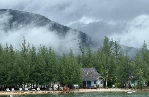 Ham Ninh Hotel | Dugong Bay - Làng Ẩm Thực & Sinh Thái - Eco & Seafood Village