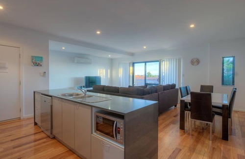 Exmouth Villa | Dugong Villa - Great Two story villa on the canals with a private Jetty.
