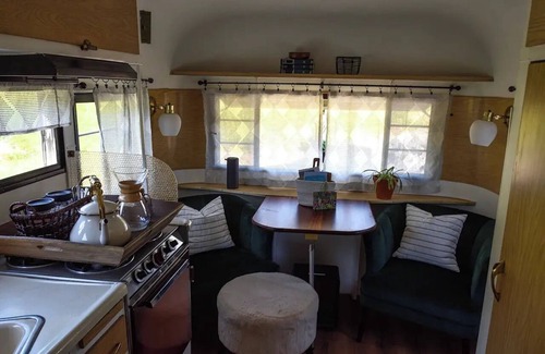 Sherwood House | Dukes Inn : Rest & Recharge in Wine Country