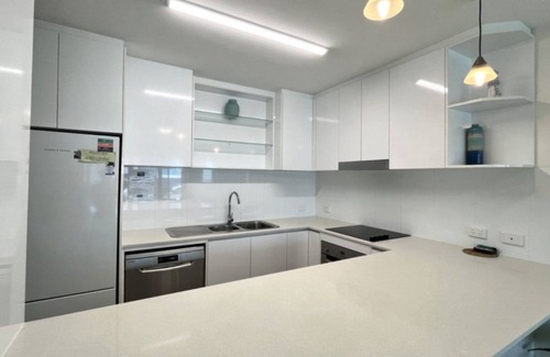 Kings Beach Apartment | Dulkara Unit 4 - A lovely 2 bedroom unit located right on Kings Beach