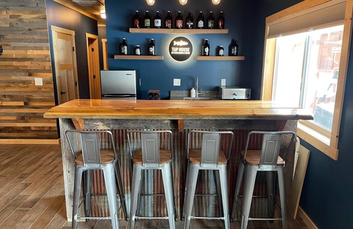 Saginaw House | Duluth Area Private Retreat