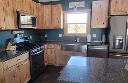Saginaw House | Duluth Area Private Retreat