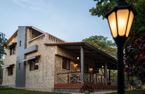 Bhim Nagar Villa | Dulwich Park View, Panchgani - Amã Stays & Trails