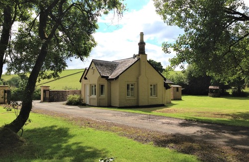 Moffat Cottage | DUMCRIEFF LODGE nr MOFFAT in Dumfries & Galloway