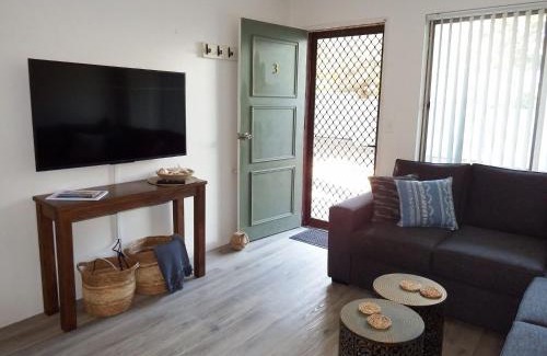 South West Rocks Apartment | Dunbar Court Unit 3 - Bring your own linen
