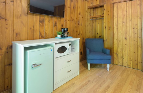 Empire Hotel | Dune Climb Inn