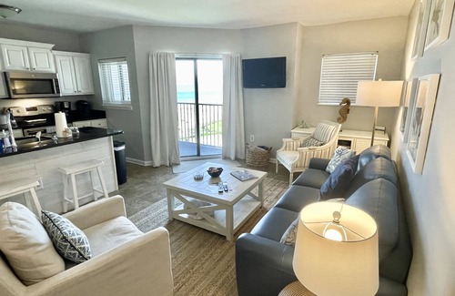 Fort Morgan Condo | Dune Dayz’n is Gulf Front with Amazing Panoramic Sunset Views