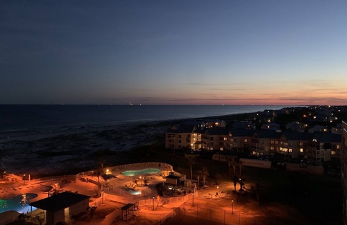 Fort Morgan Condo | Dune Dayz’n is Gulf Front with Amazing Panoramic Sunset Views