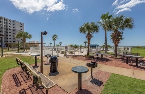 Fort Morgan Condo | Dune Dayz’n is Gulf Front with Amazing Panoramic Sunset Views