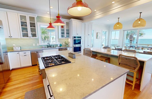 Beachwood East House | Dunecrest Lane 7: 7 BR, 8 BA House in Isle of Palms, Sleeps 18