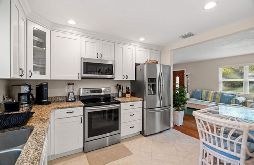 Dunedin House | Dunedin Pool Cottage ON Pinellas Trail