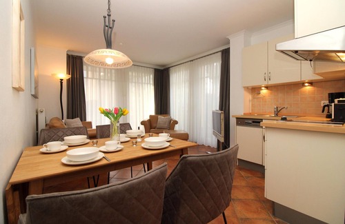 Ostseebad Kuhlungsborn Apartment | Dünenschloss H2 WE4: modern 3-room apartment close to the beach with large terrace