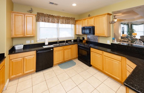 Sandbridge Condo | Dunes #319- Pool, Ocean, Updated!