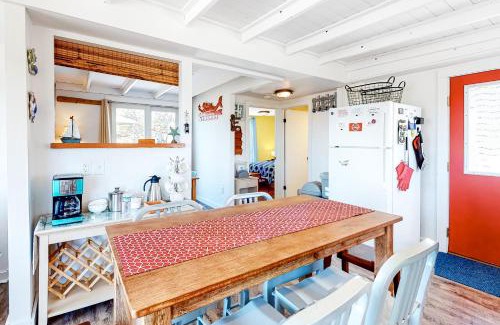 Wellfleet House | Dunes Edge