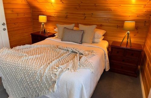 Port Fairy Villa | Dunes - Elegant Beach Villa with huge heated swim spa